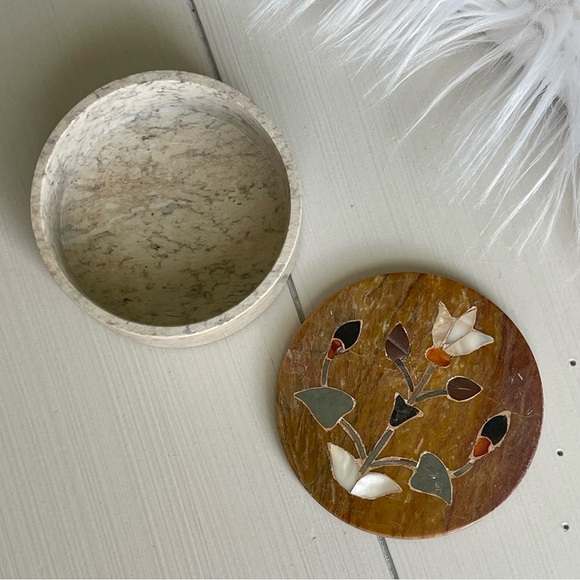 Vintage Floral Inlaid Designer India Soap Stone Mother Of Pearl Trinket Box 3x3 - Picture 9 of 9